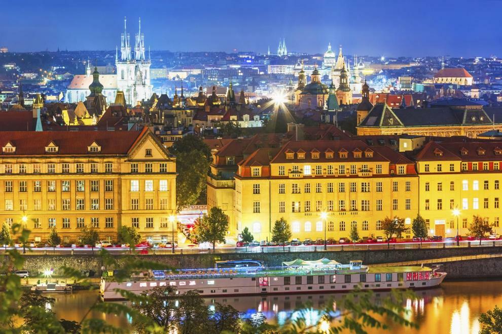Attic Apartment City Center Prag Exteriör bild